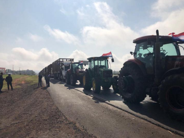 Productores de caña protestarán en Asunción con tractores y cosechadoras - Portal Digital Cáritas Universidad Católica