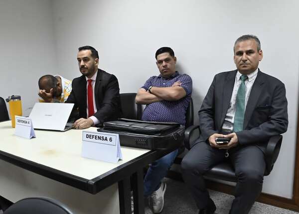 Cámara confirma penas de 1 a 5 años de cárcel para siete en el caso Ronaldinho - Nacionales - ABC Color