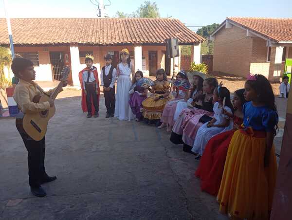 Luis Alberto del Paraná: Fue homenajeado en escuela que lleva su nombre » San Lorenzo PY