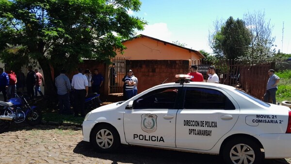 Una mujer muere apuñalada y la Policía indaga presunto feminicidio
