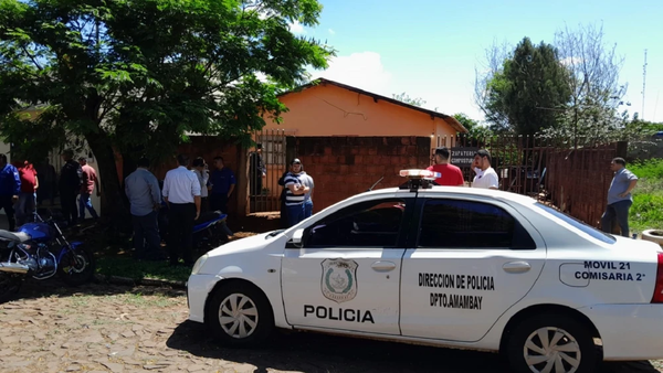 Una mujer muere apuñalada y la Policía indaga presunto feminicidio - Noticiero Paraguay