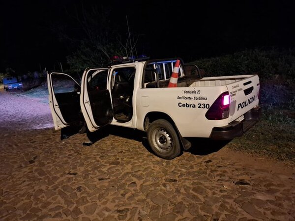 (VIDEO). Toman por asalto una comisaria y roban una patrullera