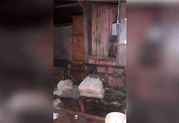 Juez decreta prisión de joven que prendió fuego a su casa con sus hijos adentro - ABC en el Este - ABC Color