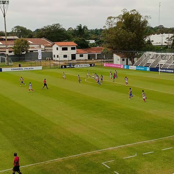 Inicio de la fase nómada en Luqueño - Fútbol - ABC Color