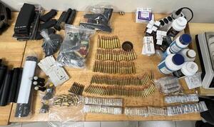 Incautan en el Brasil armas de guerra y municiones contrabandeadas de Paraguay - La Clave