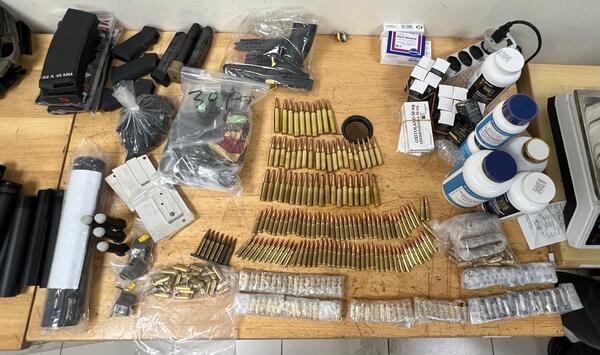 Incautan en el Brasil armas de guerra y municiones contrabandeadas de Paraguay - La Clave