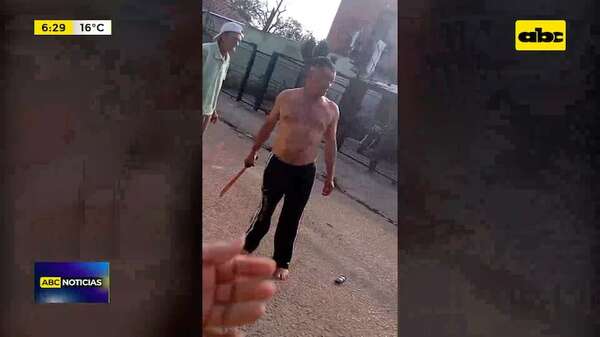 Video: Riña de vecinos dejó un herido y un detenido - ABC Noticias - ABC Color