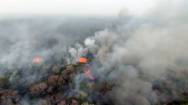 Incendio se reactiva en el centro de Chovoreca
