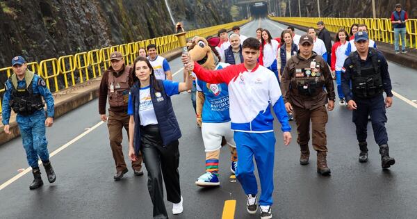 La Nación / Las antorcha de las Olimpiadas Especiales recorre Itapúa