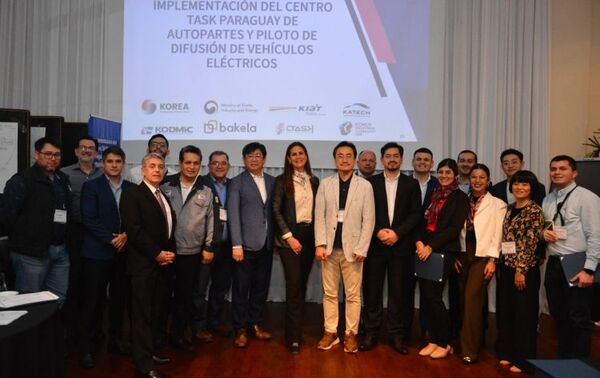Unión público-privada impulsa la electromovilidad en Paraguay