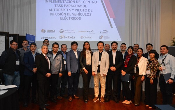 Unión público-privada impulsa la electromovilidad en Paraguay - .::Agencia IP::.
