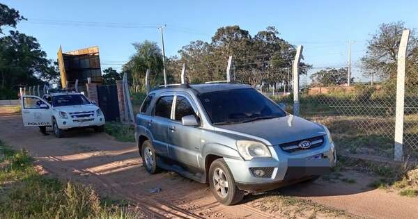 Diario HOY | Hallan camioneta utilizada en mega asalto en Caacupé e incautan varios uniformes