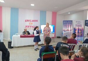 Activa participación de estudiantes en charla de la Secretaría de Educación en Justicia