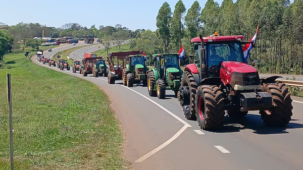 Cañicultores se manifiestan y exigen apoyo del Estado - Noticiero Paraguay