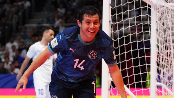 Paraguay golea y se mete a octavos del Mundial