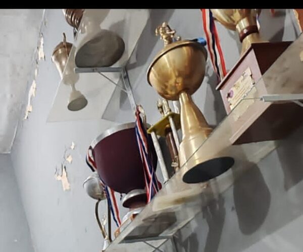 (VIDEO)Peloteros de Sportivo Iteño exigen premios por consagrarse campeones y que expresi ya no pise el club