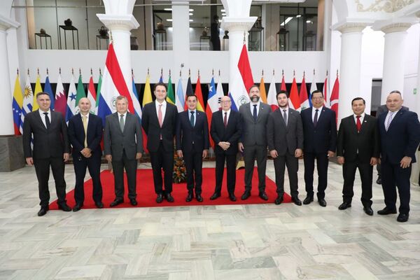 Ministros de la CSJ participaron en el acto de bienvenida al vicepresidente de la Corte IDH