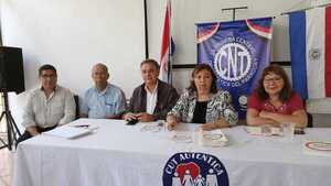 Trabajadores rechazan intención de reforma laboral y se retiran de mesa de diálogo