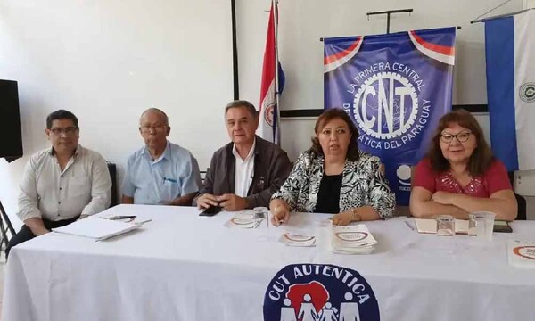 Trabajadores rechazan intención de reforma laboral y se retiran de mesa de diálogo – Prensa 5