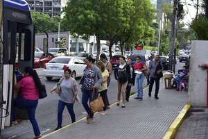Fetram no confía en las compras que hará el Estado para reformar el transporte público - Economía - ABC Color