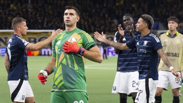 El Aston Villa vuelve a lo grande