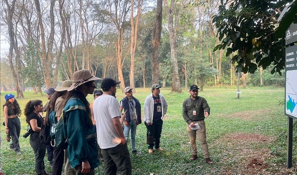 Estudiantes latinoamericanos exploran reservas naturales de Itaipu