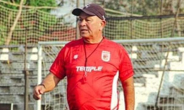 Destituyen sin pagarle a “Puke” Espínola, exDT de la Selección Ovetense - OviedoPress