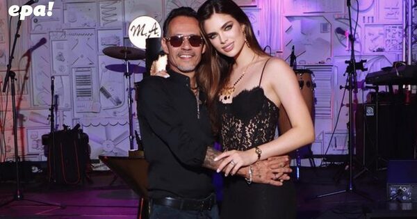 Con fiesta de máscaras, Marc Anthony celebra su cumple al lado de Nadia Ferreira