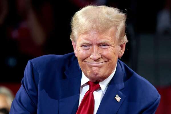 Trump dice que recibió una “llamada muy amable” de Harris tras el intento de asesinato - Mundo - ABC Color