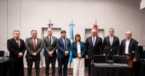 El FBI dona equipos informáticos a Paraguay y Argentina por su agenda "anti terrorista"