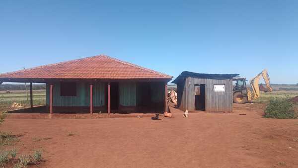 Mujer quedó detenida tras resistirse a un desalojo