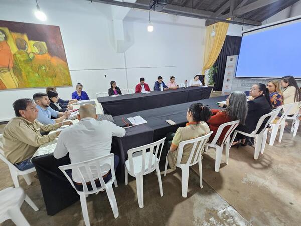 Consejo Distrital de Educación de Encarnación fue reconocido y felicitado por la UNICEF