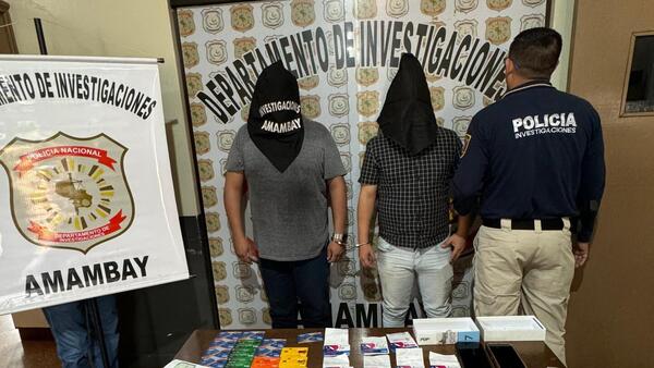 Policía detiene a dos bolivianos con más de 80 tarjetas de débito en Pedro Juan Caballero