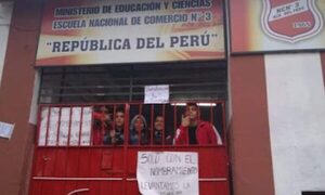 Pillan a estudiante con un arma de fuego dentro del colegio
