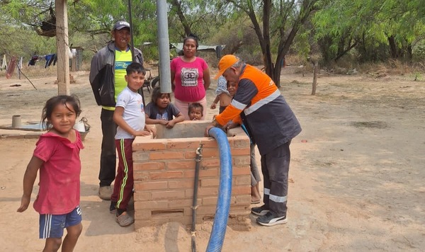 Gobierno entrega casi 6 millones de litros de agua en el Chaco - ADN Digital