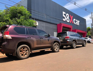 Asaltan autocentro y roban celulares de alta gama y dinero - La Clave