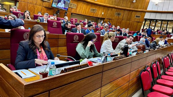 Aprueban con modificaciones proyecto de ley que endurece penas para abuso sexual en niños - La Clave