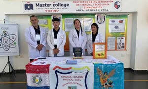 Estudiantes paraguayos presentaron jarabe natural y ganaron competencia científica en Colombia – Prensa 5