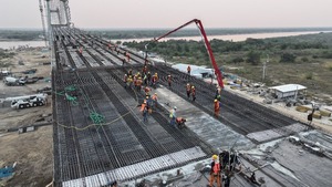 Imponente estructura del Puente de la Bioceánica se aproxima al 60% de avance en su construcción - .::Agencia IP::.