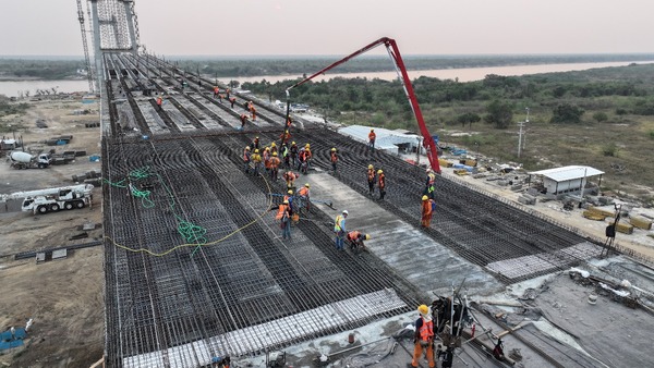 Imponente estructura del Puente de la Bioceánica se aproxima al 60% de avance en su construcción - .::Agencia IP::.