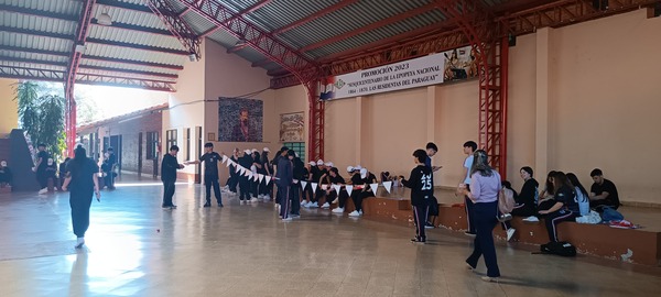 Semana de la Juventud en el CREE: Celebración y Talento Estudiantil