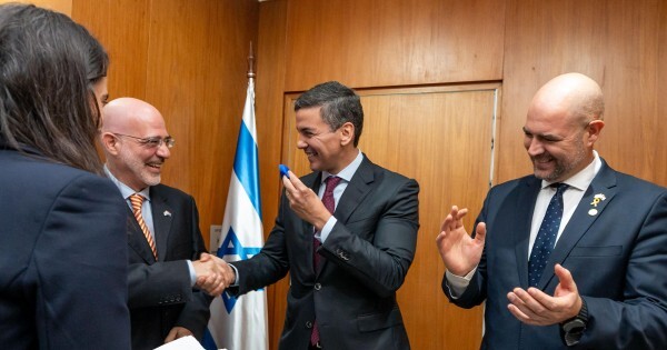 Peña anuncia que la embajada se muda a Jerusalén en diciembre: "Volverá donde siempre debió estar"
