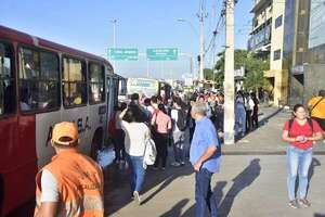 PGN 2025 no prevé fondos para reforma del transporte público ni para el tren de cercanías - Economía - ABC Color