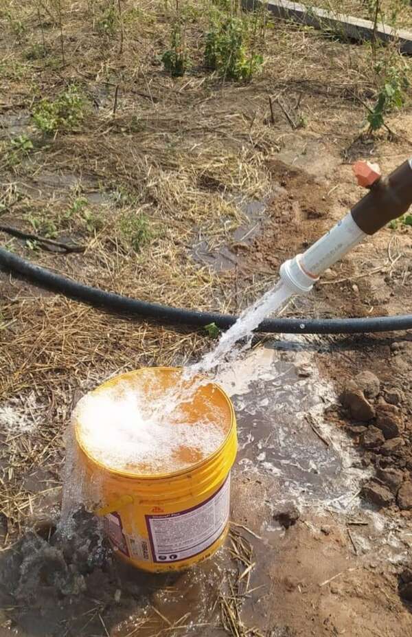 Chaco: acarreo de agua continúa en medio de prolongada sequía - Noticias del Chaco - ABC Color