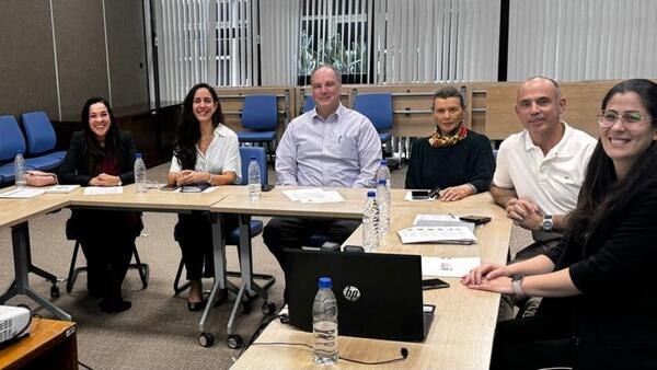 Ex director de Itaipú y Maris Llorens van al FEEI como miembros del sector privado