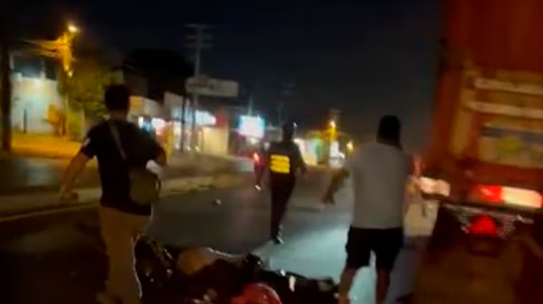 Agentes de Caminera siguen demorados y el camionero podría ser imputado por homicidio - Noticiero Paraguay