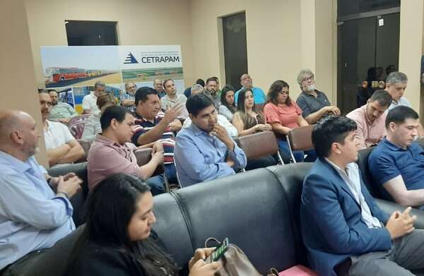 Socializan con empresarios el proyecto del sistema de buses - Economía - ABC Color
