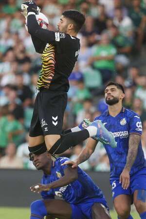 El Getafe de Alderete pierde ante Betis y sigue en zona roja en la Liga española - Fútbol Internacional - ABC Color