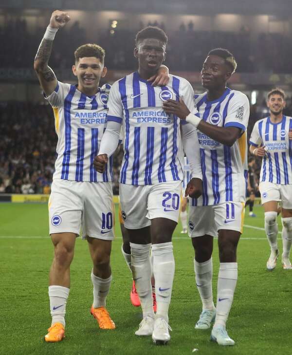 El Brighton de Enciso avanza a octavos de la Carabao Cup - Fútbol Internacional - ABC Color