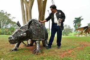 Instalan esculturas de especies nativas en nuevo paseo del Refugio Biológico de Mbaracayú - .::Agencia IP::.